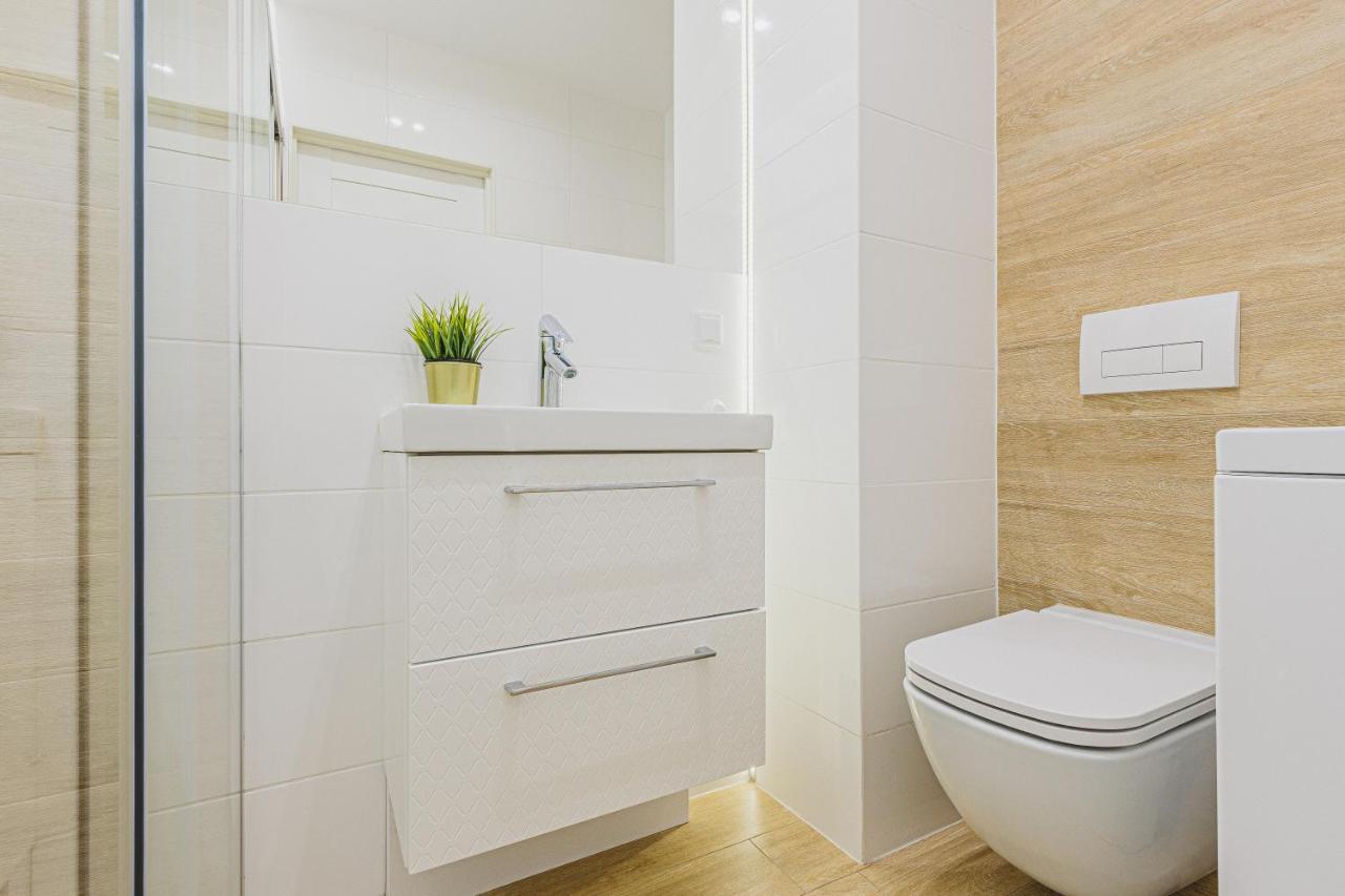 Floris Apartment ウッチ エクステリア 写真